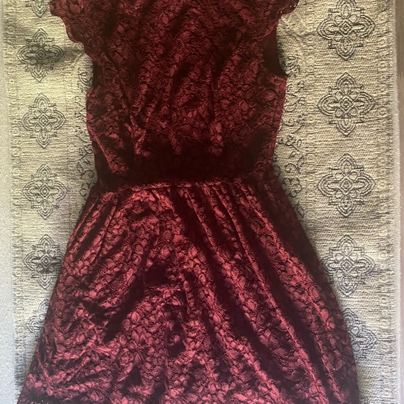 Aritzia Talula Belgravia Burgundy Dress Size 0 - Picture 2 of 3